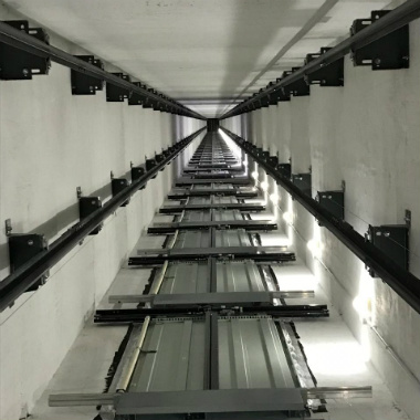 Operação especial marca instalação dos elevadores mais rápidos do Brasil 